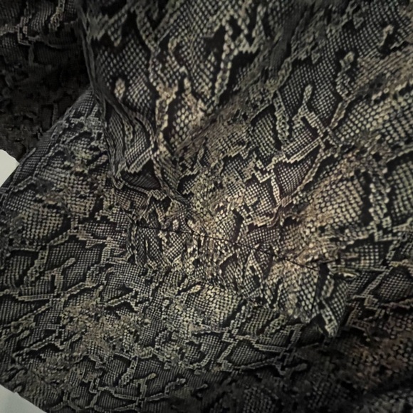 Good American BOA ANORAK Crop Hoodie - Picture 10 of 16